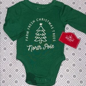 🛍 NWT 🛍 CUTE Little GIRLS LONG SLEEVED TOP SIZE 0-3 MONTHS 🛍